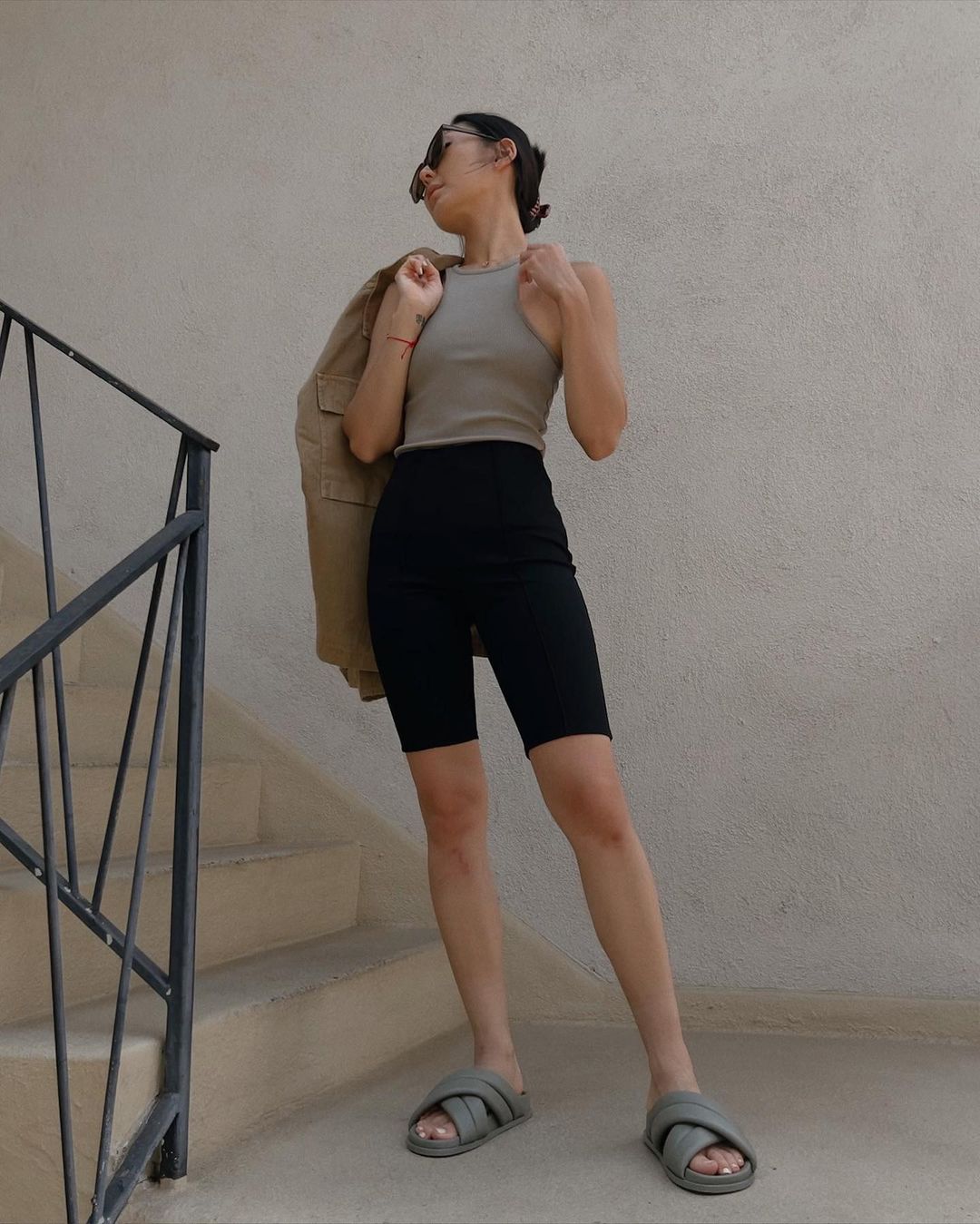 clean girl với sporty